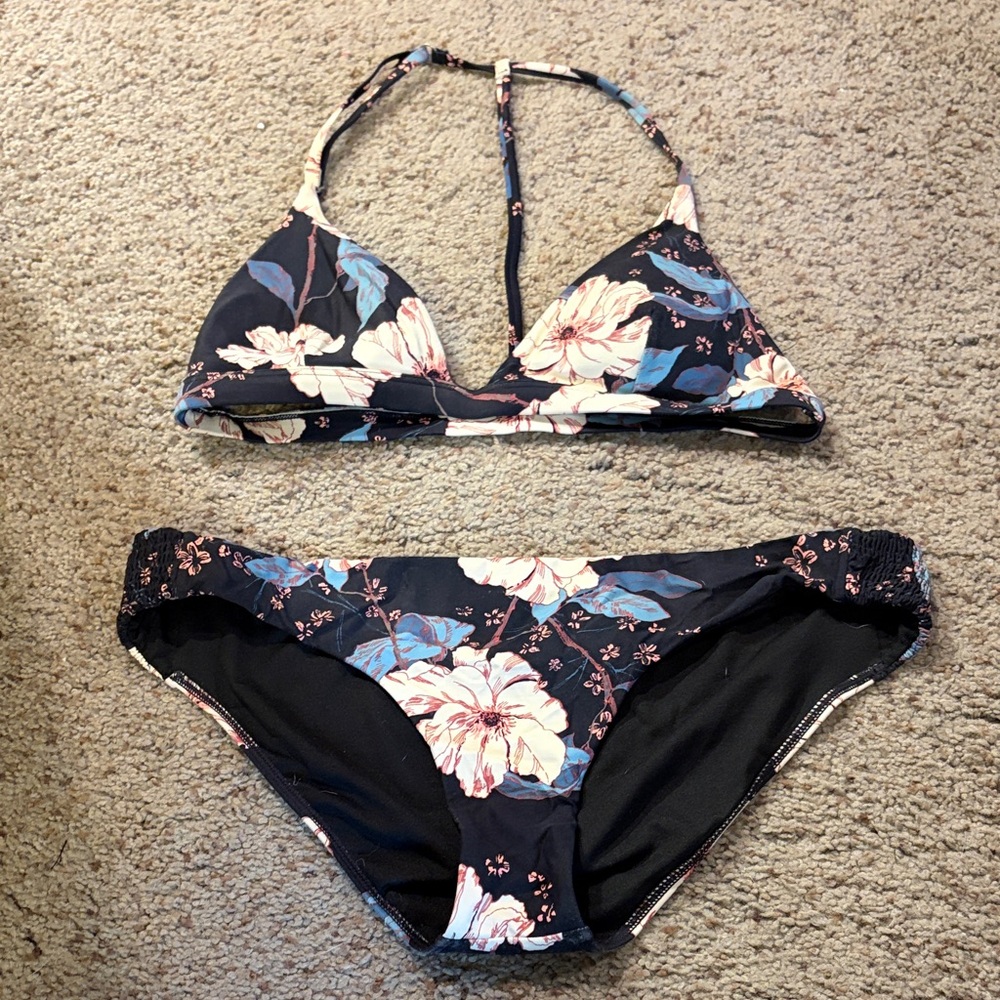 Billabong bikini - t back top, awesome fit